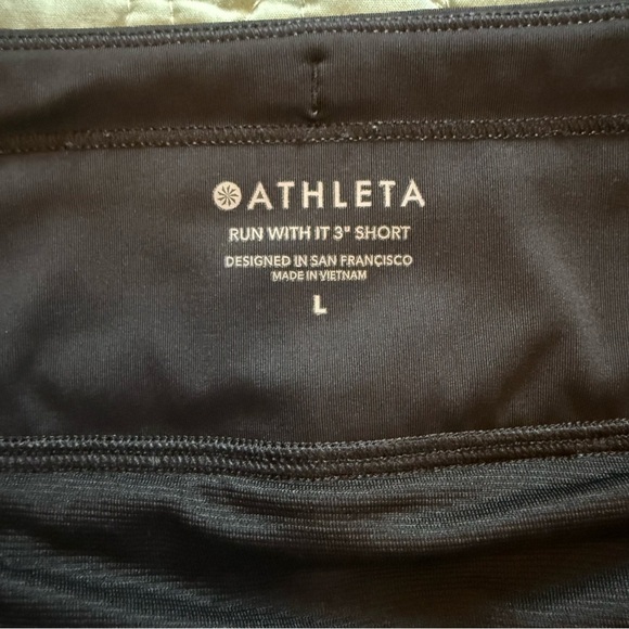 Athleta Black and White Print Athletic Shorts Size L - Picture 3 of 7